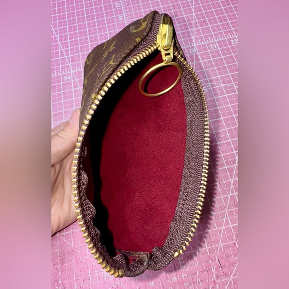 🎀 Monogram cosmetic makeup Pouch case handmade ♻️ - Picture 6 of 15